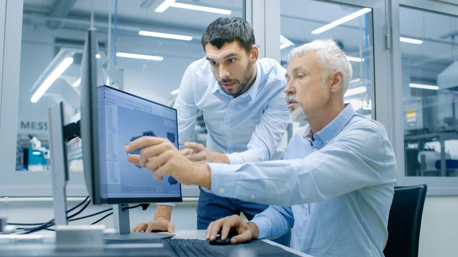 Industrial_Designer_and_Engineer_Talking Industrial Designer talks to Senior Engineer
