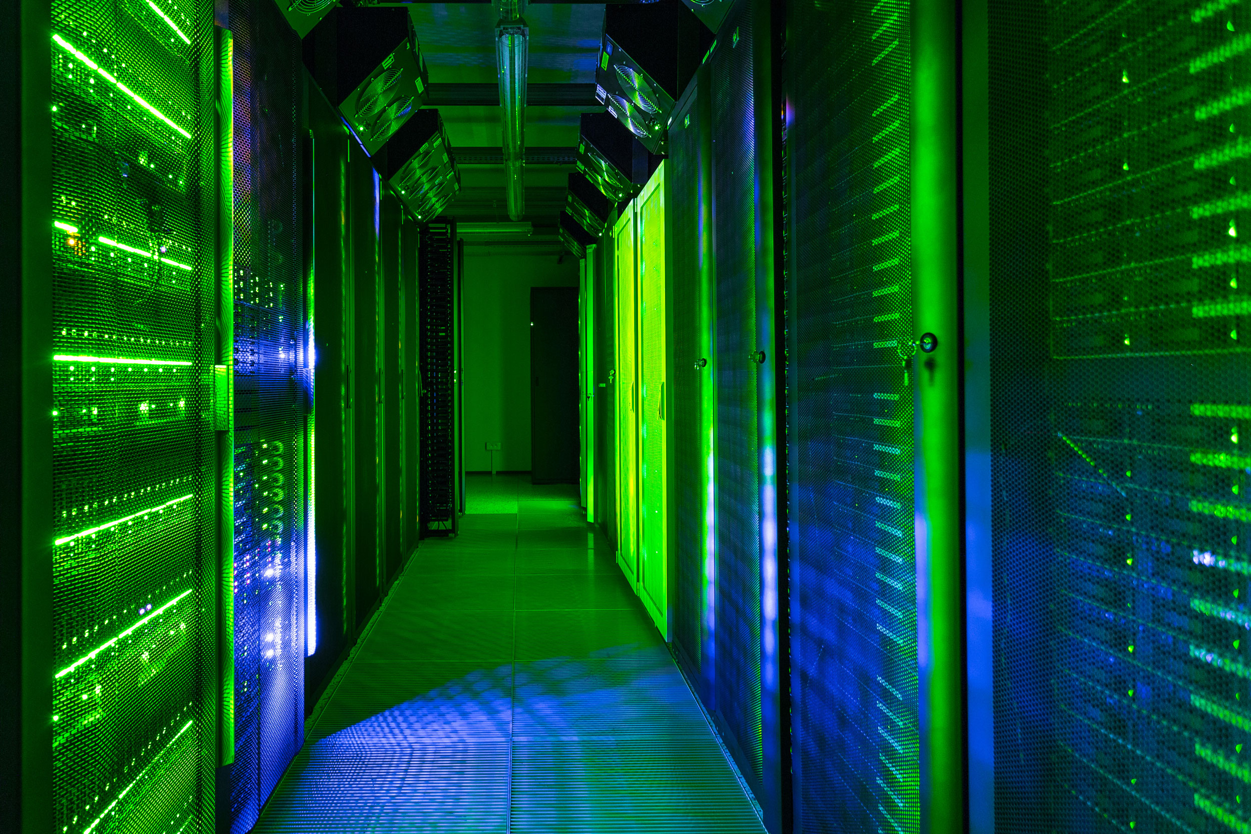 Data_Center_Server_Room