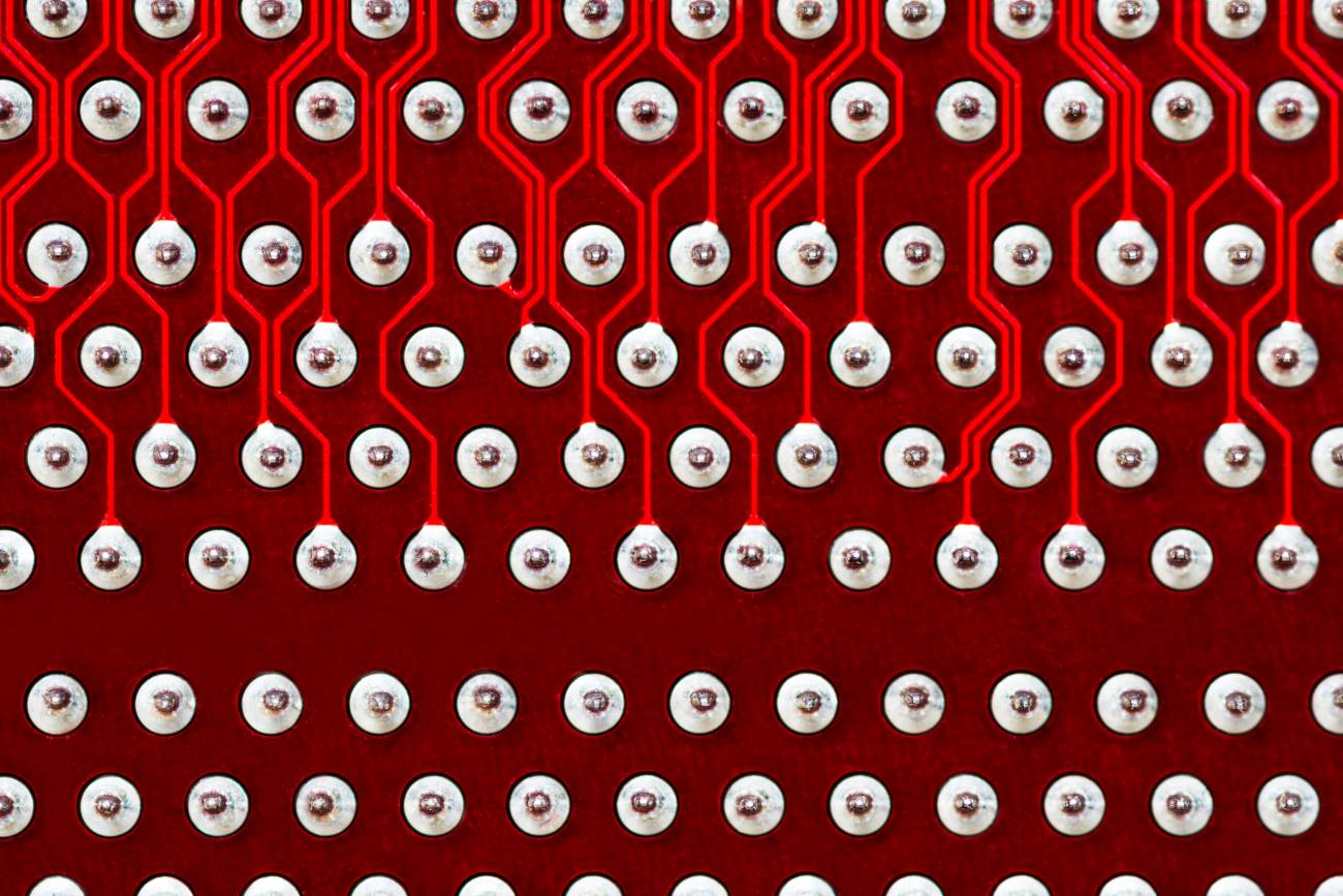 Red_Circuitboard_Closeup
