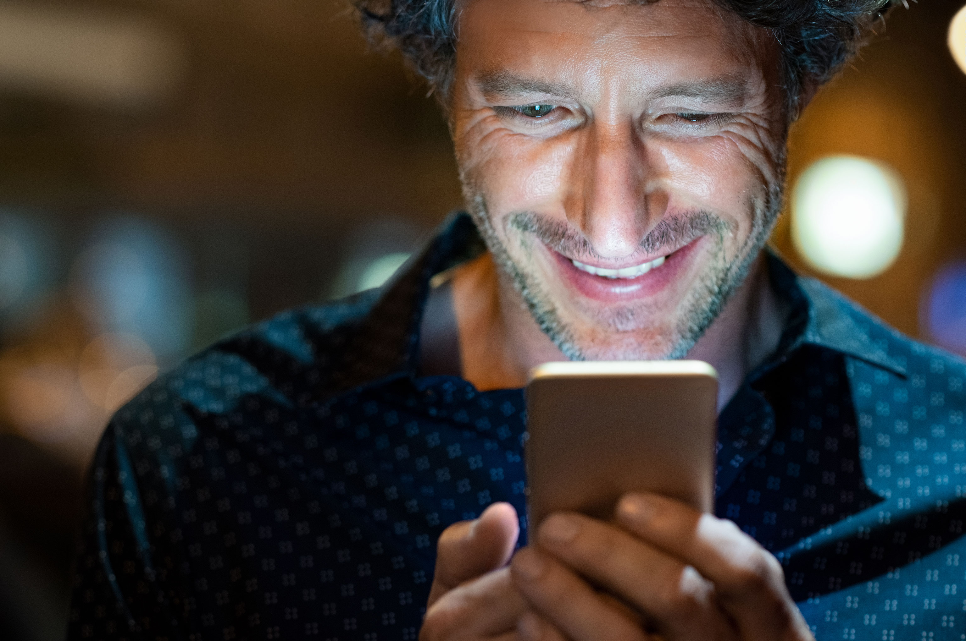 Man_on_Phone