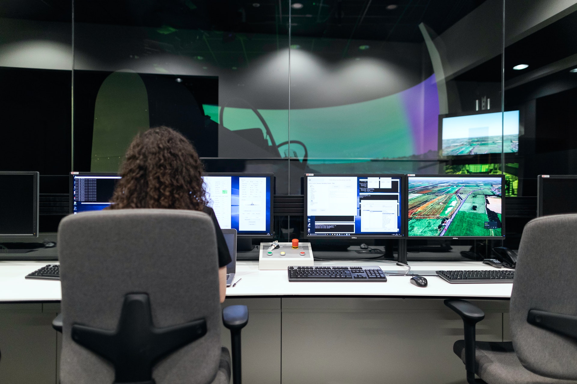 Female_Software_Engineer _Monitoring_System